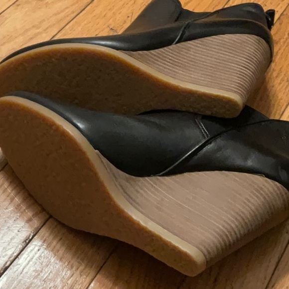 COACH “Farrah”  Black Leather Wedge Bootie - Picture 6 of 6